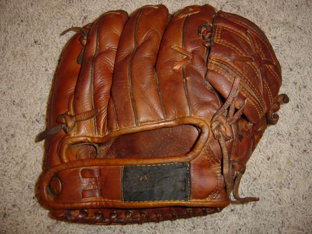 Mickey Mantle Rawlings MM Back